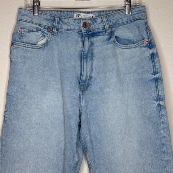 Zara Mom Fit High Waist Jeans, Light Wash, Size 10 - Picture 4 of 9